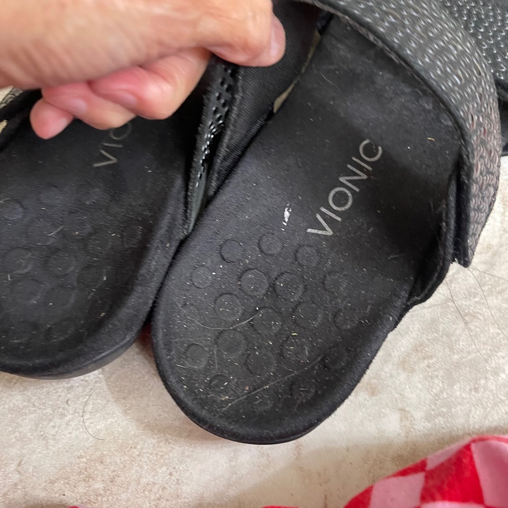 Vionic Samoa Black Studded Orthotic Slide Sandals Womens Size 9 comfort beach - Picture 8 of 8